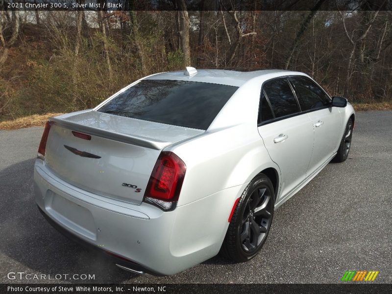 Silver Mist / Black 2021 Chrysler 300 S
