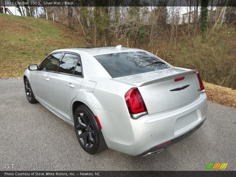 Silver Mist / Black 2021 Chrysler 300 S
