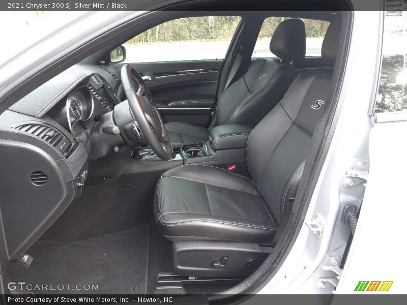 Front Seat of 2021 300 S