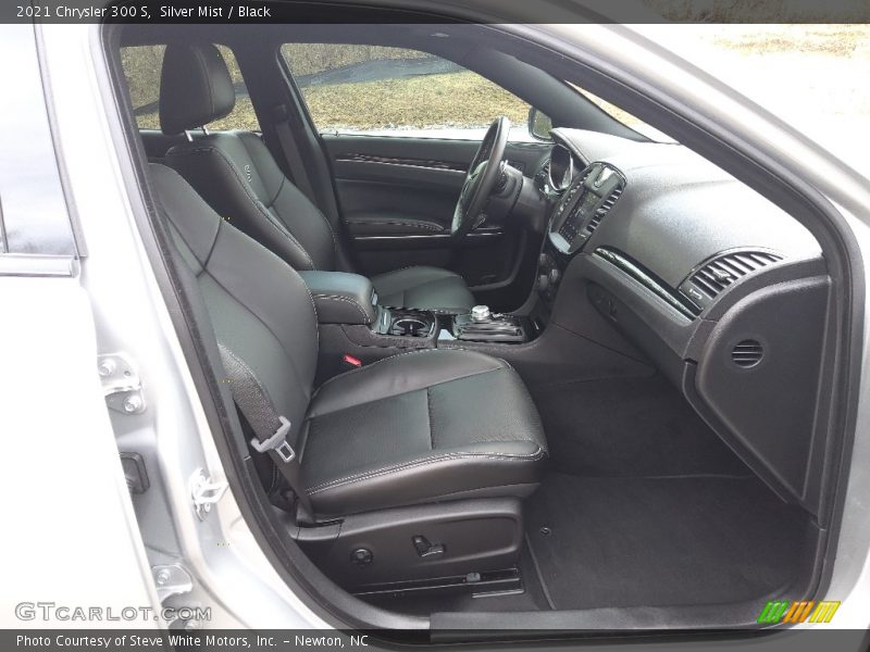 Silver Mist / Black 2021 Chrysler 300 S