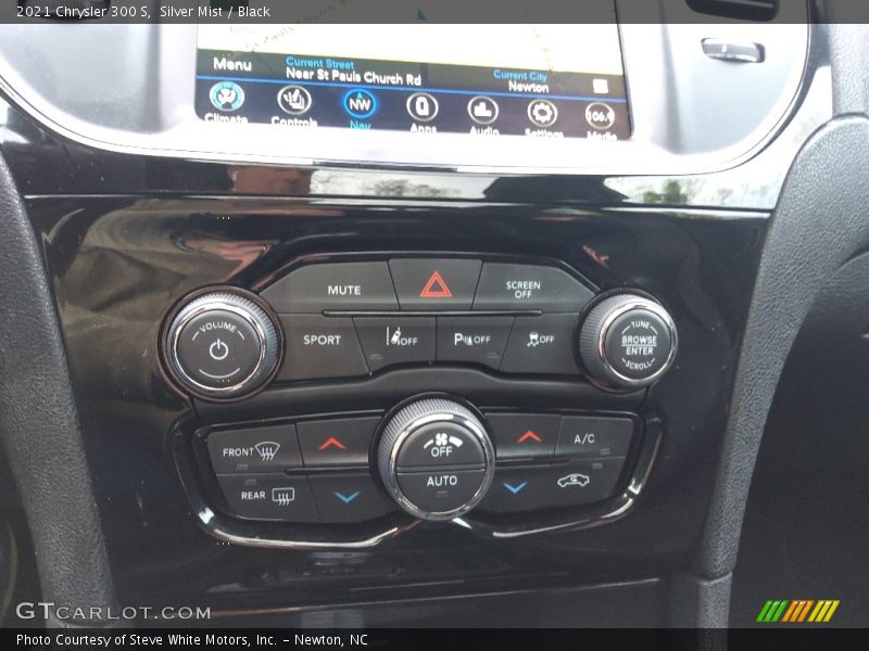 Controls of 2021 300 S