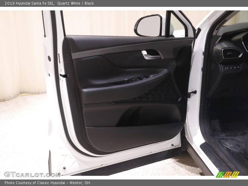 Quartz White / Black 2019 Hyundai Santa Fe SEL
