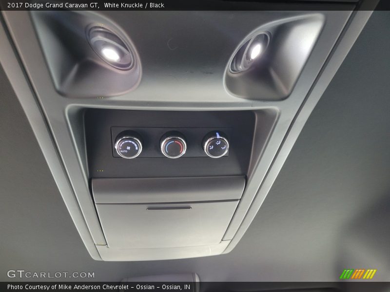 White Knuckle / Black 2017 Dodge Grand Caravan GT