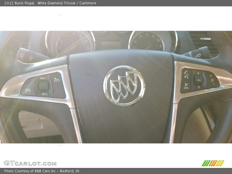 White Diamond Tricoat / Cashmere 2012 Buick Regal