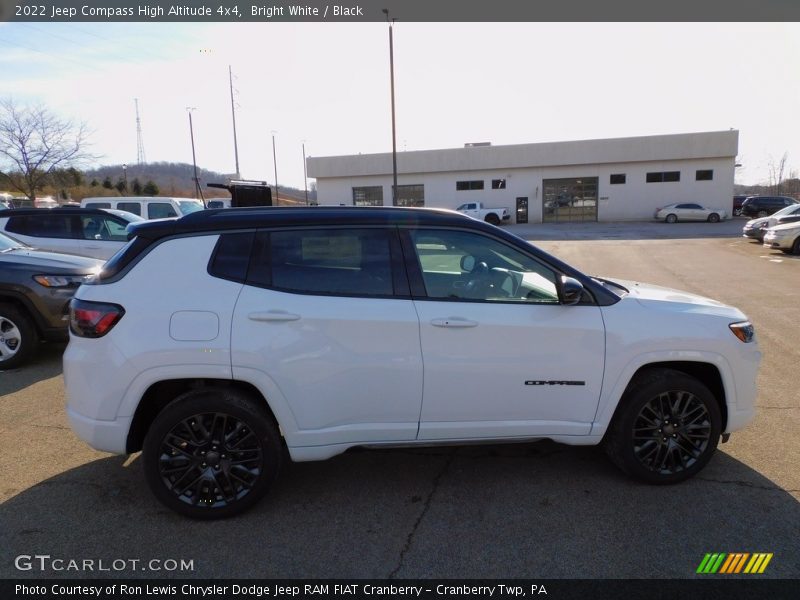 Bright White / Black 2022 Jeep Compass High Altitude 4x4