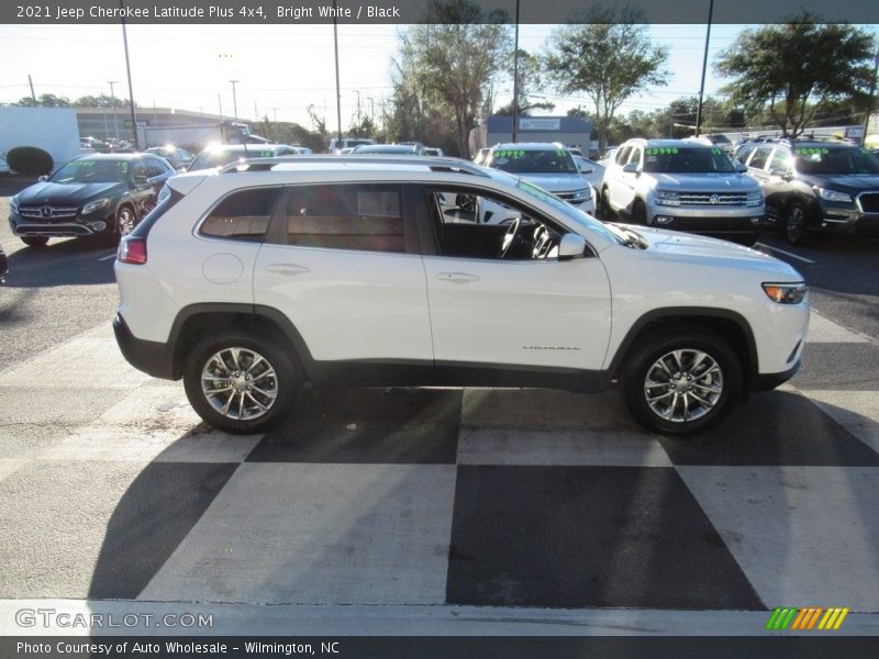 Bright White / Black 2021 Jeep Cherokee Latitude Plus 4x4