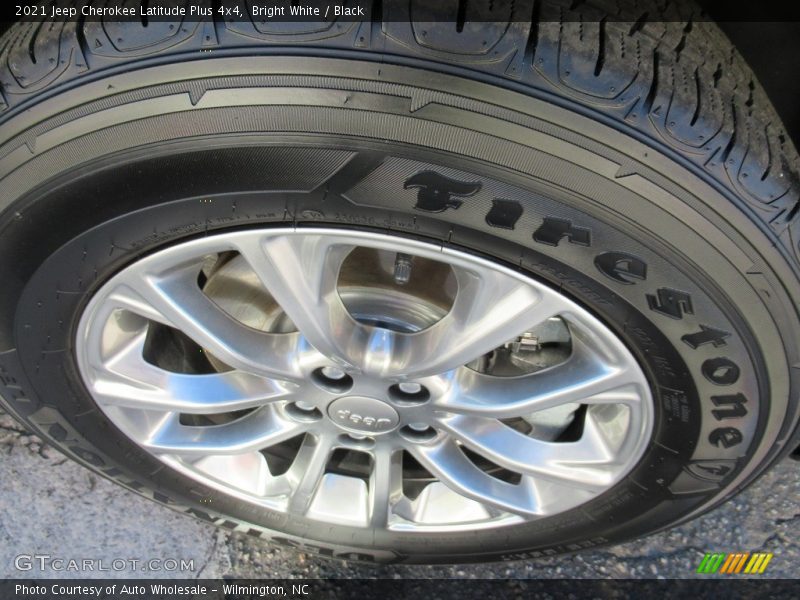 Bright White / Black 2021 Jeep Cherokee Latitude Plus 4x4