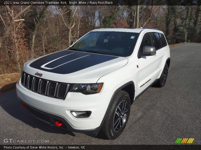 Bright White / Ruby Red/Black 2021 Jeep Grand Cherokee Trailhawk 4x4