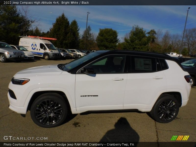 Bright White / Black 2022 Jeep Compass High Altitude 4x4