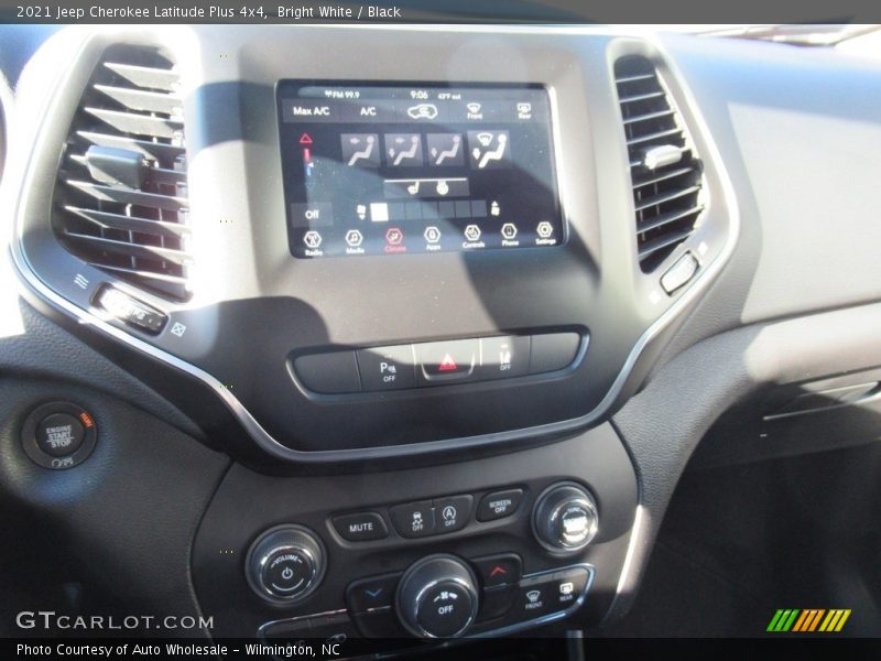 Bright White / Black 2021 Jeep Cherokee Latitude Plus 4x4