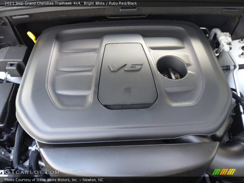 Bright White / Ruby Red/Black 2021 Jeep Grand Cherokee Trailhawk 4x4