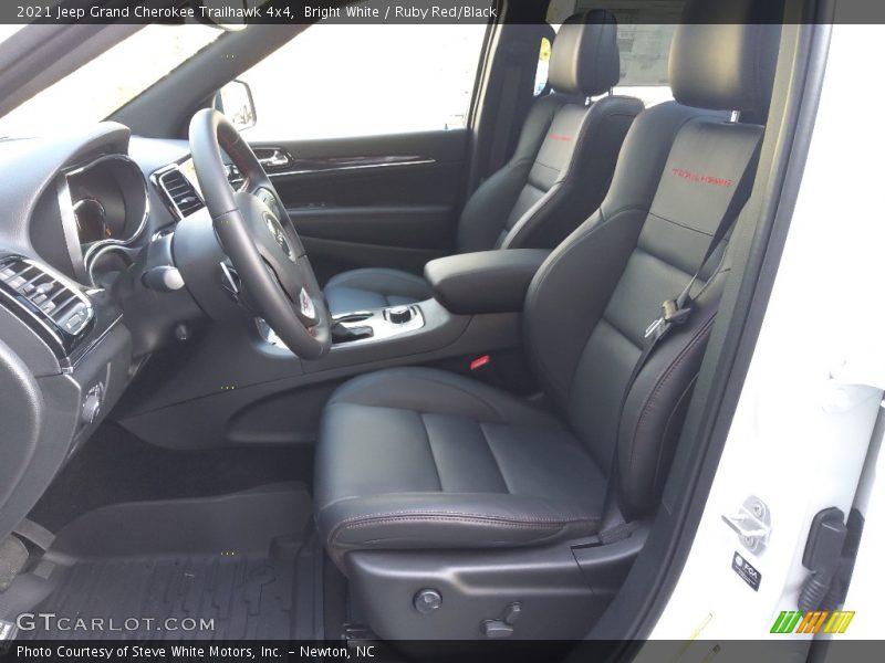 Bright White / Ruby Red/Black 2021 Jeep Grand Cherokee Trailhawk 4x4