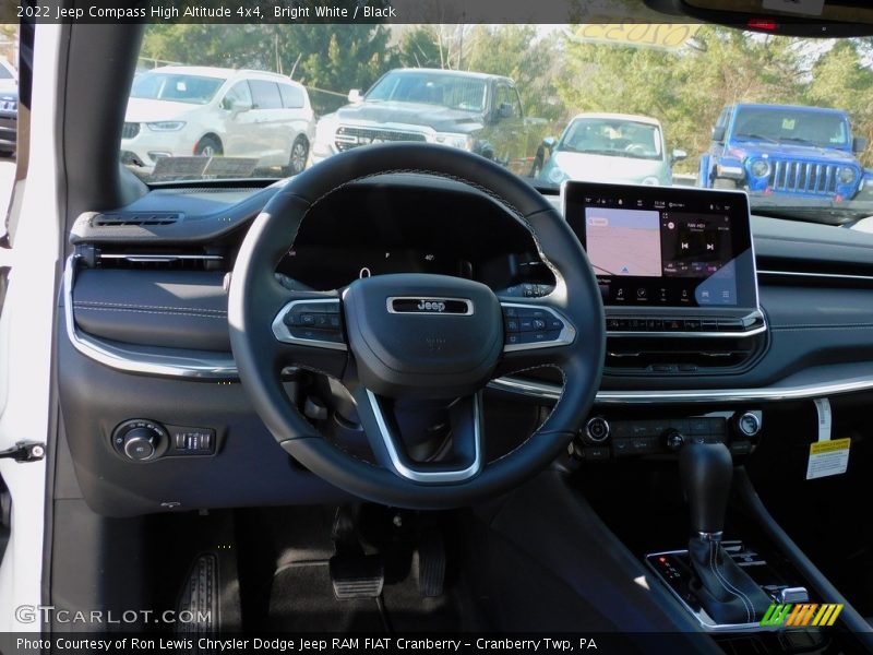 Bright White / Black 2022 Jeep Compass High Altitude 4x4