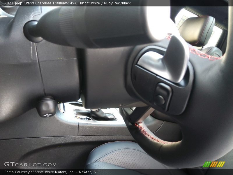 Bright White / Ruby Red/Black 2021 Jeep Grand Cherokee Trailhawk 4x4