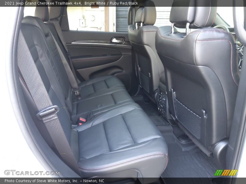 Bright White / Ruby Red/Black 2021 Jeep Grand Cherokee Trailhawk 4x4