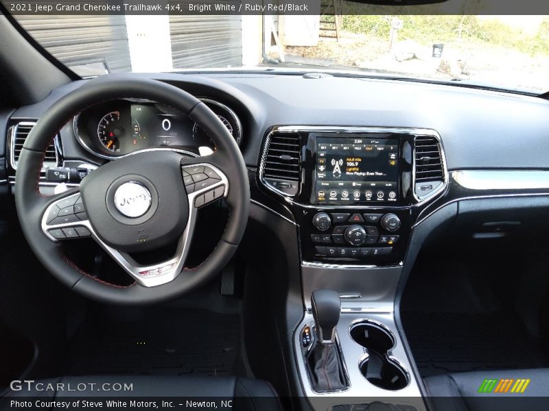 Bright White / Ruby Red/Black 2021 Jeep Grand Cherokee Trailhawk 4x4