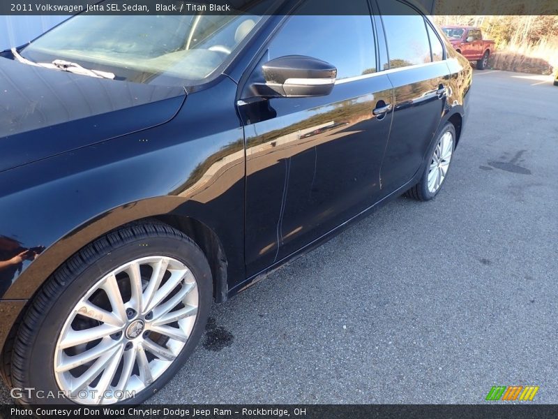 Black / Titan Black 2011 Volkswagen Jetta SEL Sedan