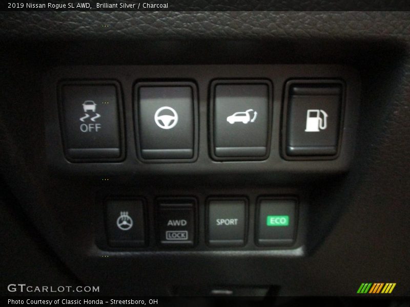Brilliant Silver / Charcoal 2019 Nissan Rogue SL AWD