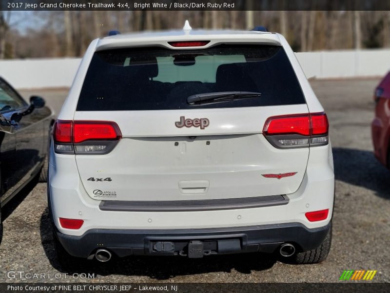 Bright White / Black/Dark Ruby Red 2017 Jeep Grand Cherokee Trailhawk 4x4