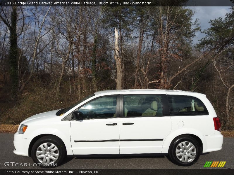 Bright White / Black/Sandstorm 2016 Dodge Grand Caravan American Value Package