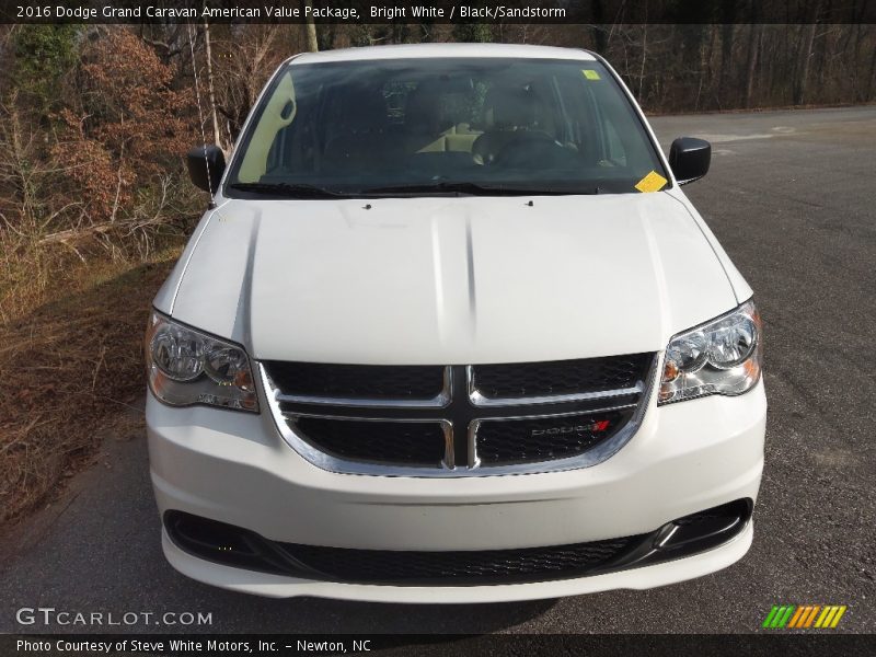 Bright White / Black/Sandstorm 2016 Dodge Grand Caravan American Value Package