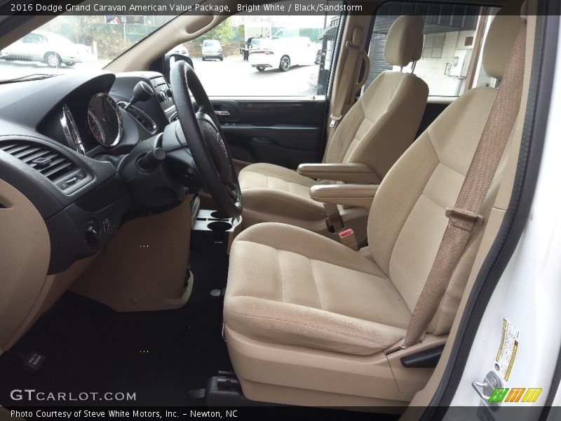 Bright White / Black/Sandstorm 2016 Dodge Grand Caravan American Value Package