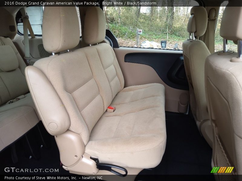 Bright White / Black/Sandstorm 2016 Dodge Grand Caravan American Value Package