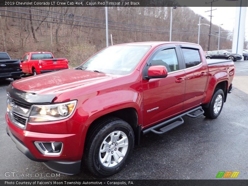 Front 3/4 View of 2019 Colorado LT Crew Cab 4x4