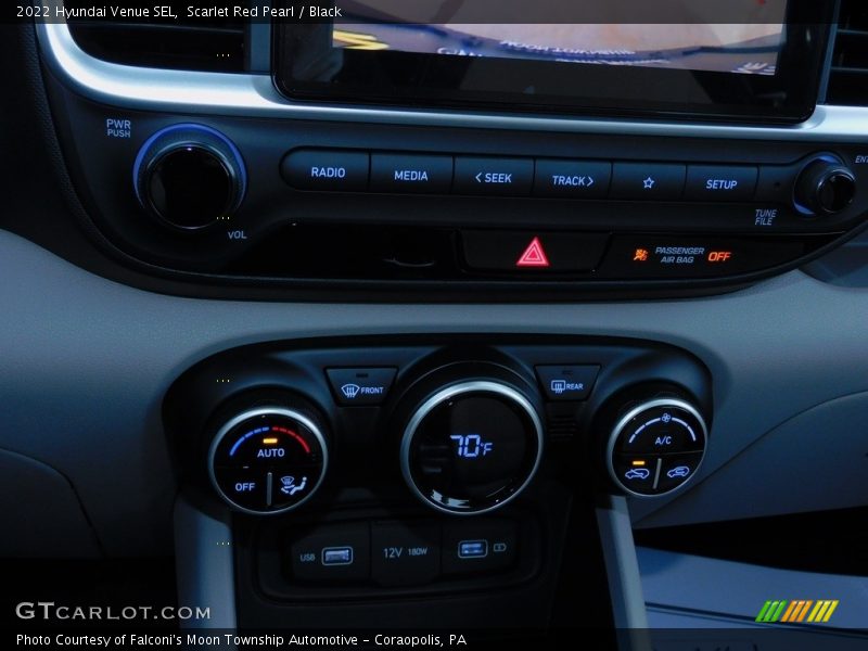 Scarlet Red Pearl / Black 2022 Hyundai Venue SEL
