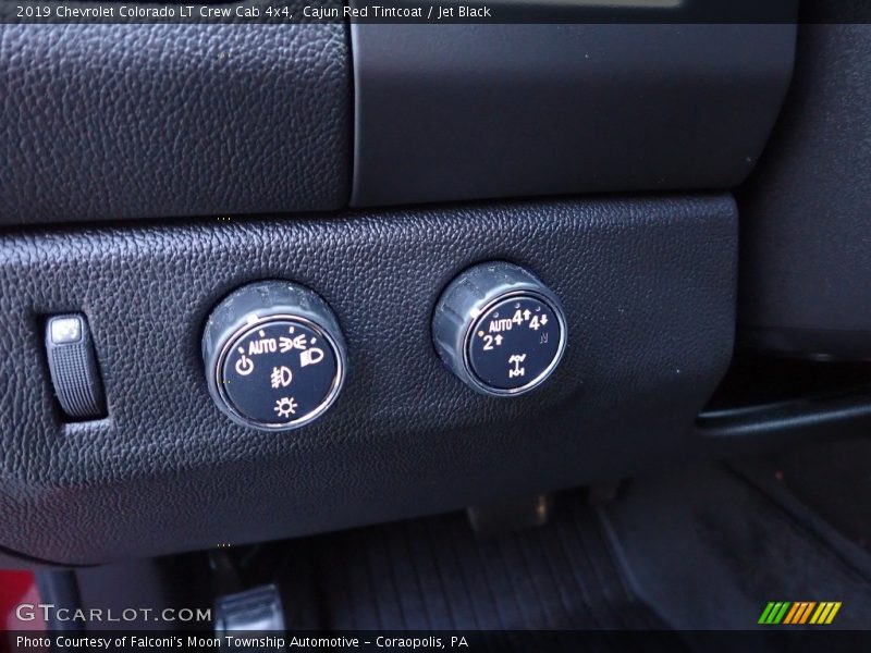 Controls of 2019 Colorado LT Crew Cab 4x4