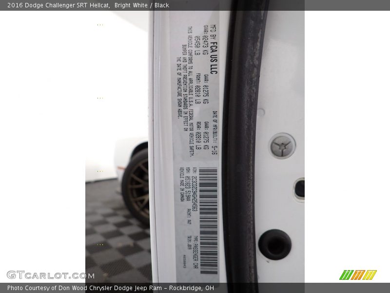 Bright White / Black 2016 Dodge Challenger SRT Hellcat
