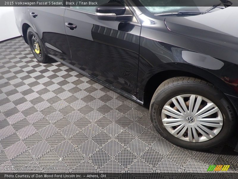 Black / Titan Black 2015 Volkswagen Passat S Sedan