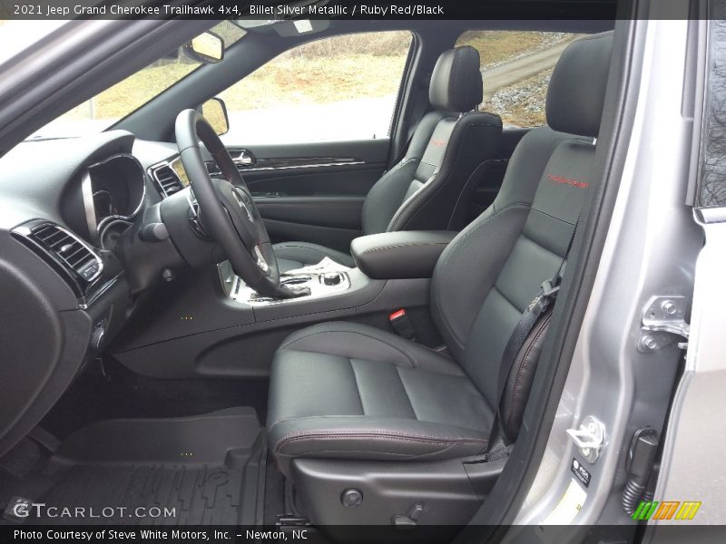 Front Seat of 2021 Grand Cherokee Trailhawk 4x4