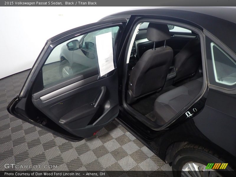 Black / Titan Black 2015 Volkswagen Passat S Sedan