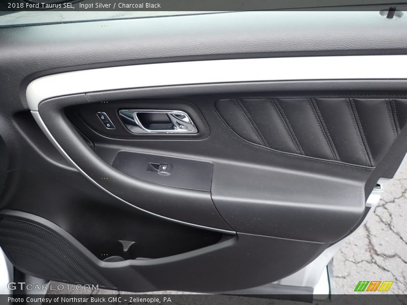 Ingot Silver / Charcoal Black 2018 Ford Taurus SEL