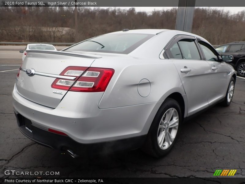 Ingot Silver / Charcoal Black 2018 Ford Taurus SEL