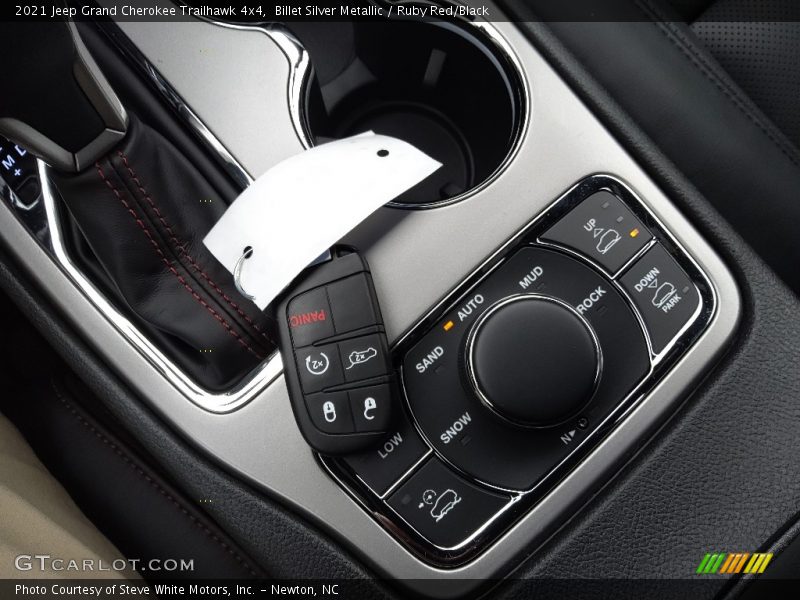 Billet Silver Metallic / Ruby Red/Black 2021 Jeep Grand Cherokee Trailhawk 4x4