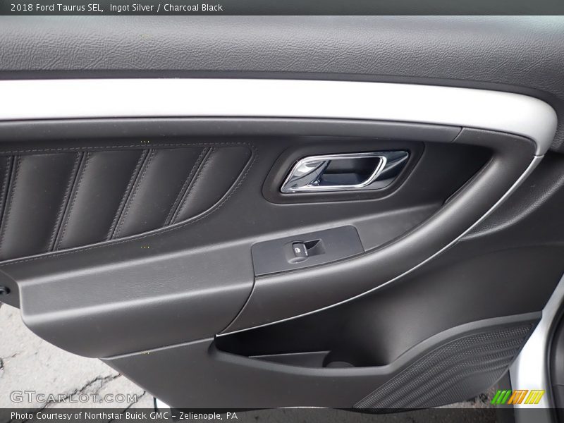 Ingot Silver / Charcoal Black 2018 Ford Taurus SEL