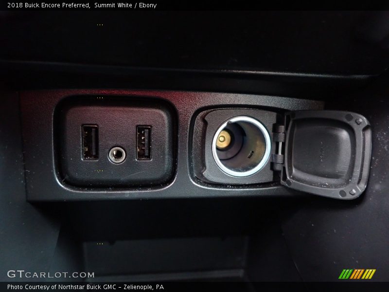 Summit White / Ebony 2018 Buick Encore Preferred