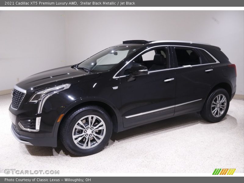 Stellar Black Metallic / Jet Black 2021 Cadillac XT5 Premium Luxury AWD