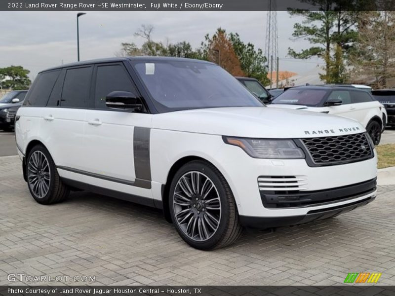 Front 3/4 View of 2022 Range Rover HSE Westminster