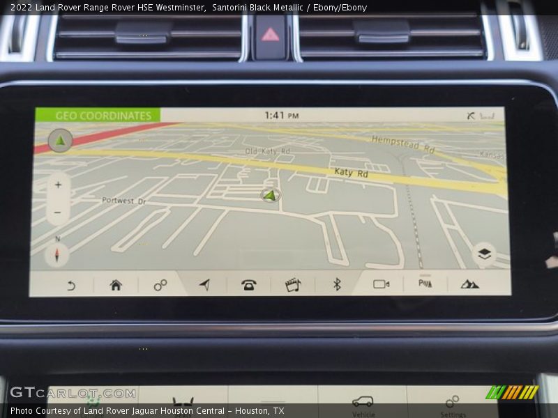 Navigation of 2022 Range Rover HSE Westminster