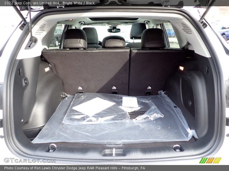 Bright White / Black 2022 Jeep Compass Limited 4x4
