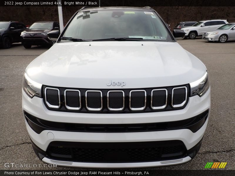 Bright White / Black 2022 Jeep Compass Limited 4x4
