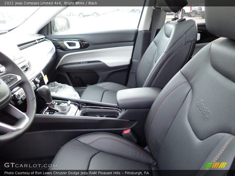 Bright White / Black 2022 Jeep Compass Limited 4x4