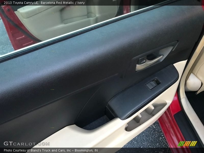 Barcelona Red Metallic / Ivory 2013 Toyota Camry LE