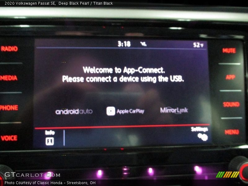 Deep Black Pearl / Titan Black 2020 Volkswagen Passat SE