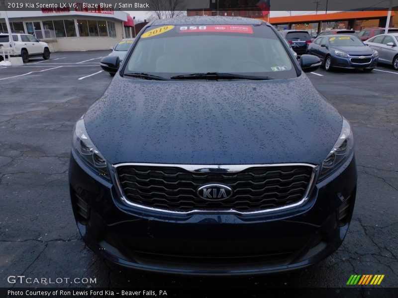 Blaze Blue / Satin Black 2019 Kia Sorento LX V6