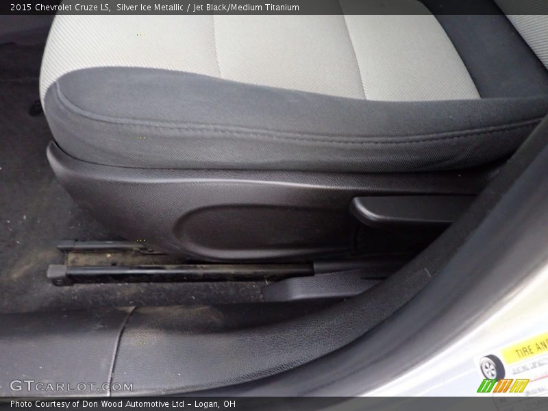 Silver Ice Metallic / Jet Black/Medium Titanium 2015 Chevrolet Cruze LS