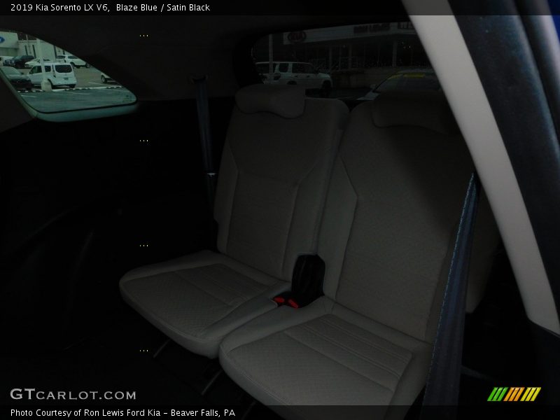 Blaze Blue / Satin Black 2019 Kia Sorento LX V6